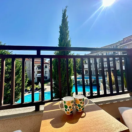 Bright With Pool View In Vineyards *