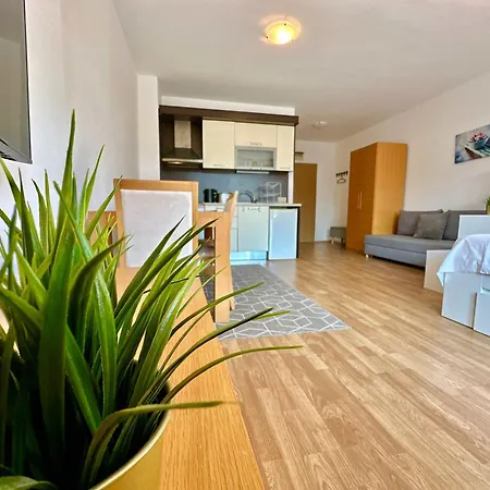 Apartamento Bright With Pool View In Vineyards