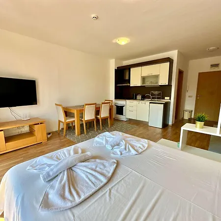 Apartamento Bright With Pool View In Vineyards Aheloy